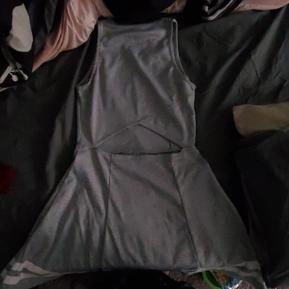 Superior dress - Picture 2 of 2